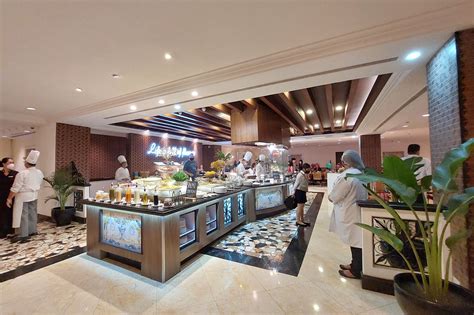 resorts world buffet